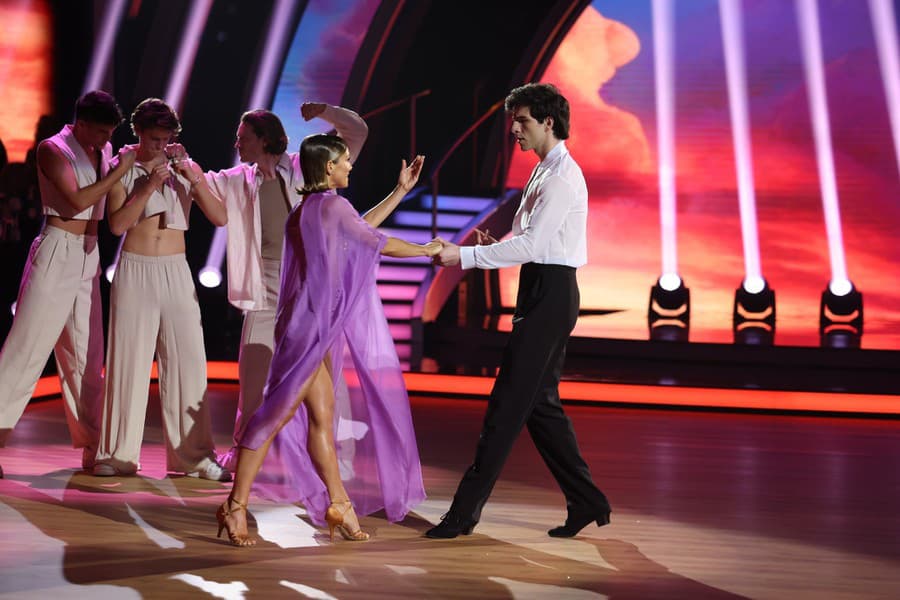Štvrté kolo Let's Dance. Na snímke Kristián Baran a Dominika Rošková.