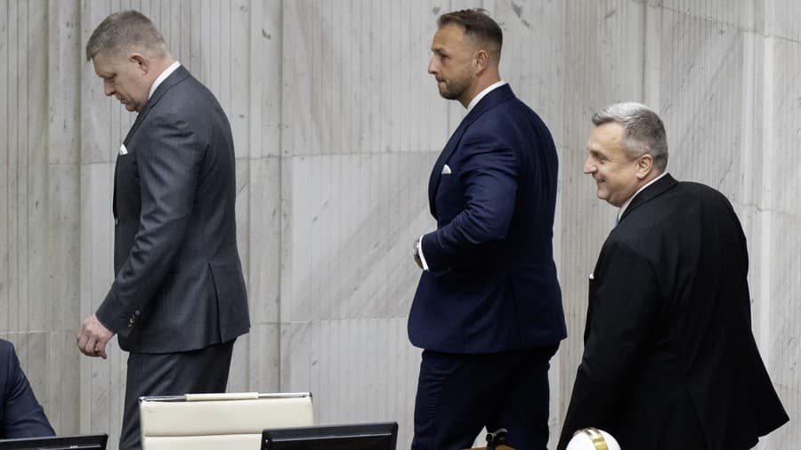 Tajné hlasovanie parlamentu. 
