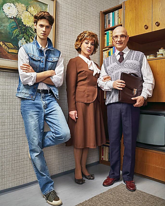 Aktuálne hviezdi v seriáli Sľub, na zábere vpravo.