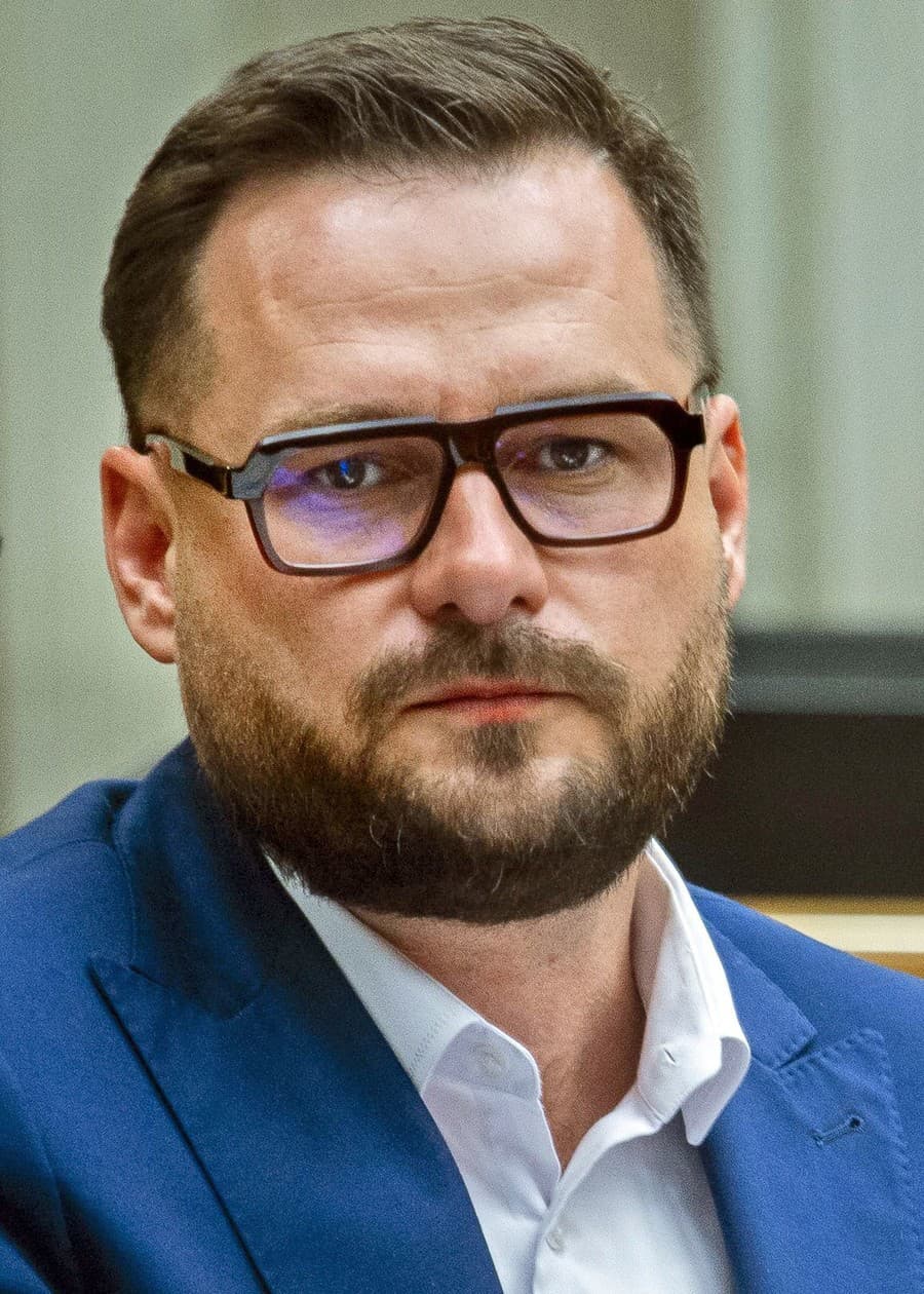 Peter Náhlik