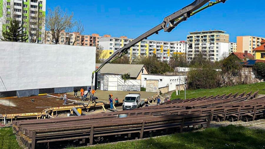 Amfiteáter v Pezinku prechádza rekonštrukciou, stane sa kultúrnym centrom.