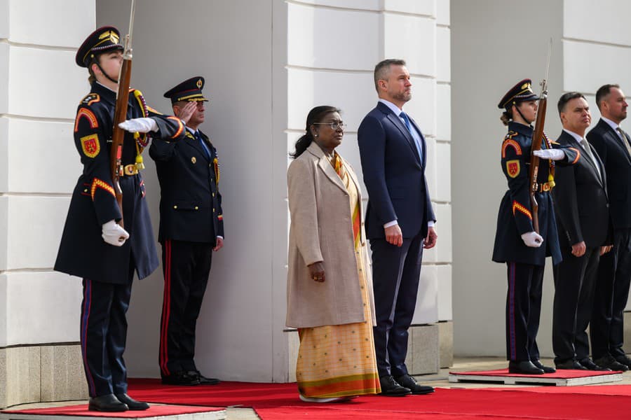 Prezident SR Peter Pellegrini a indická prezidentka Draupadí Murmúová.