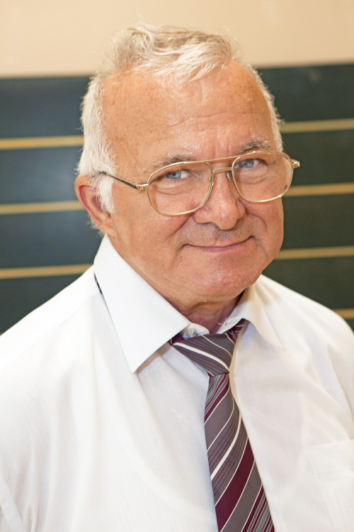 Ján (67), dôchodca, Gabčíkovo