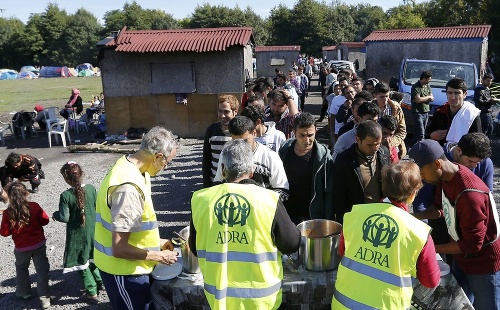 Utečencom pomáhajú najmä neziskové organizácie.