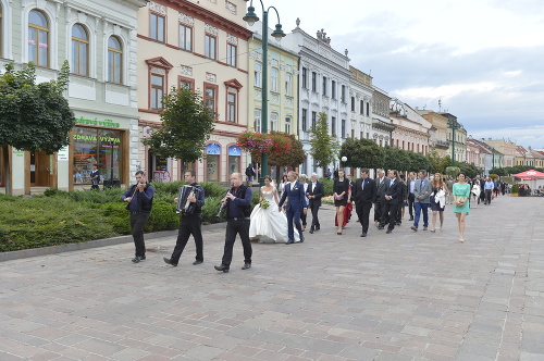 Sympatická dvojica sa zosobášila len po niekoľkomesačnom vzťahu. 