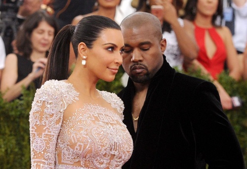 Kim Kardashian a Kanye West.