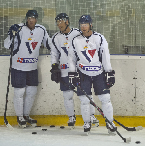 Slovan absolvoval prvý tréning na ľade s 18 hráčmi.