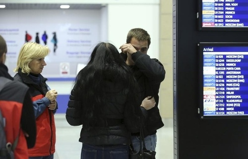 Na letisku Pulkovo, kde čakali na dovolenkárov z Egypta, sa ľudia neudržali slzám.