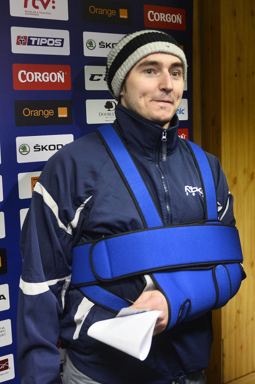 Obranca Tomáš Brňák sa počas tréningu zranil.