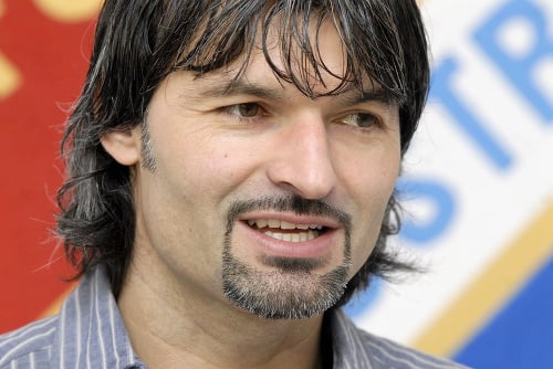 Bývalý fotbalový reprezentant Pavel Srníček (na archivním snímku) leží v kritickém stavu v ostravské fakultní nemocnici. 