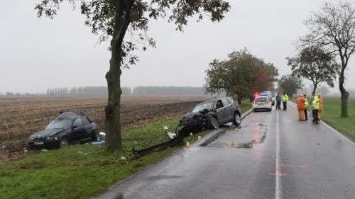 Pri zrážke dvoch osobných áut v Trnavskom kraji v stredu zahynula vodička Timea († 31).  