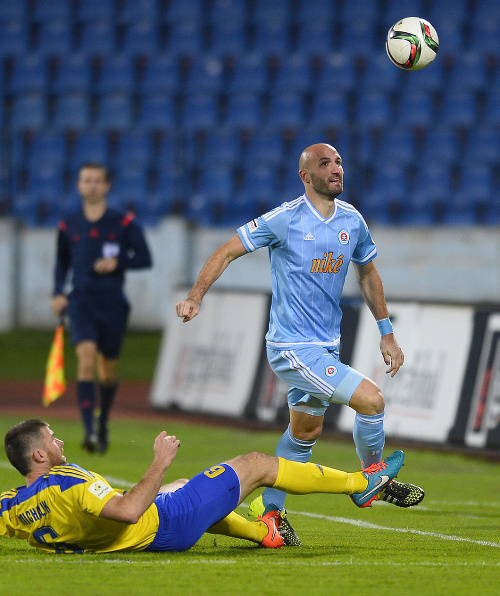 Sprava Róbert Vittek (Slovan) a Ľubomír Michalík  (Dunajská Streda).