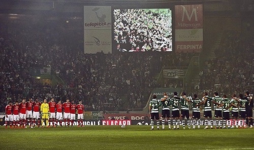 Minúta ticha sa držala aj pred lisabonským derby Benfica - Sporting.