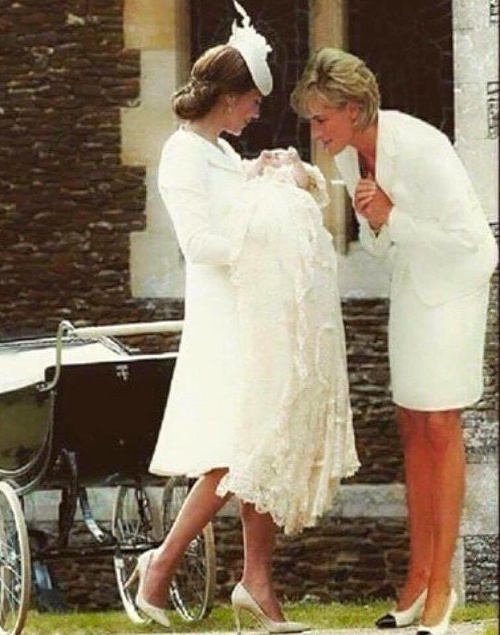 Stretnutie, ktoré sa nikdy neuskutoční. Princezná Diana vďaka fotomontáži skláňa nad svojou vnučkou.