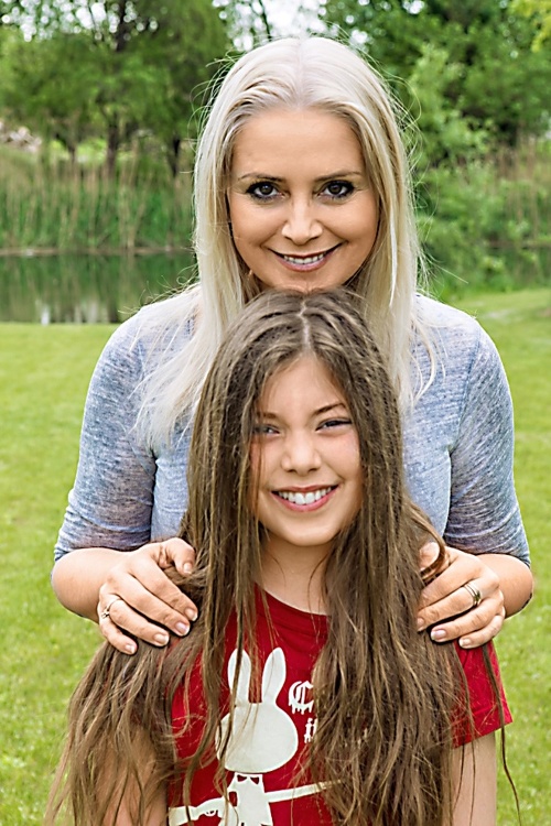Herečka z jojkárskeho Paneláka Zuzka Vačková má so svojou dcérkou Maruškou (10) odjakživa kamarátsky vzťah. 