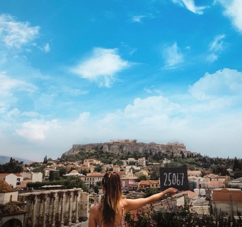 Pár sa delí o svoje cestovateľské zážitky. (Atény, Grécko)