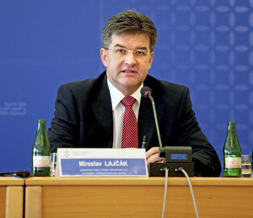 Minister a manžel moderátorky Miroslav Lajčák.