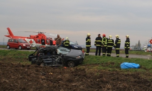 Pri dopravnej nehode vyhasli dva životy.