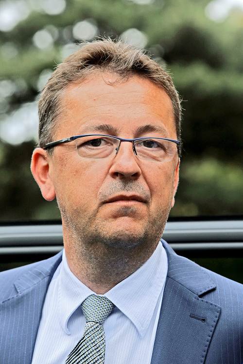 Minister obrany Glváč