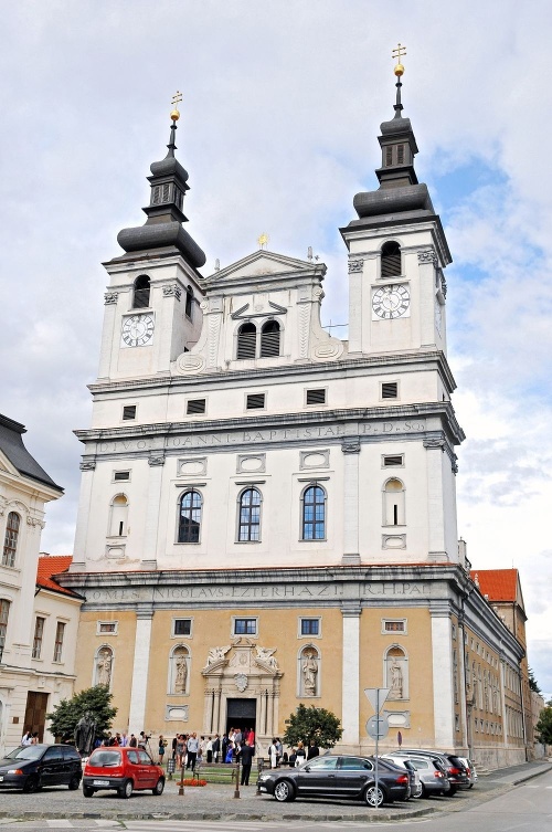 Chrám sv. Jána Krstiteľa v Trnave.