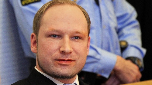 Breivik dovolil v súdnej sieni fotiť.