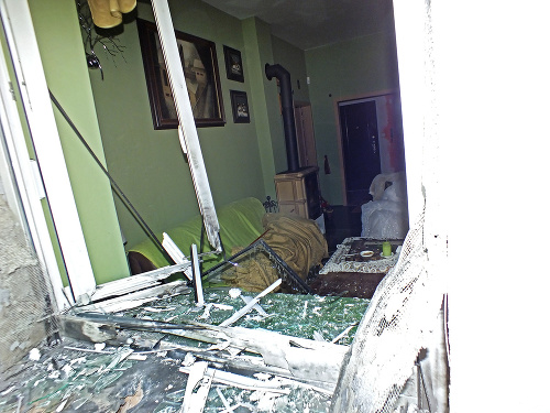 19. 8. 2015 Na okennom parapete apartmánu Braňa Mojseja vybuchol granát.