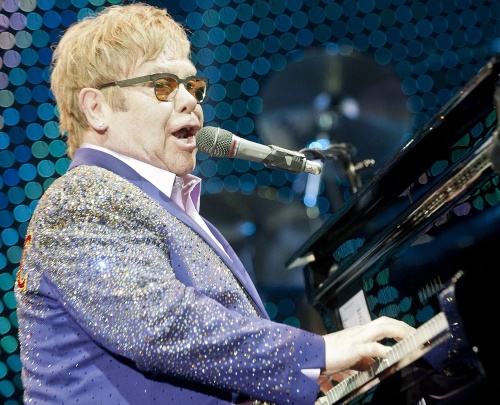 Elton John počas koncertu v Bratislave.