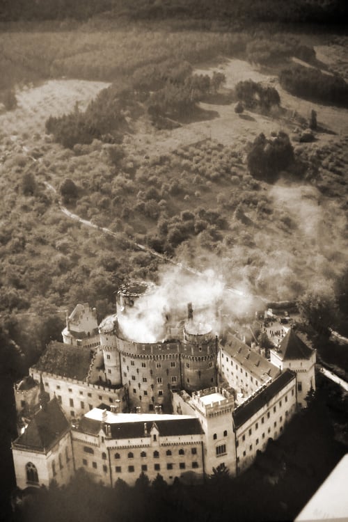 1950, Ničivý oheň: Letecký záber obrovského požiaru, ktorý takmer zlikvidoval toto čarovné miesto. Fotku zverejnili prvýkrát