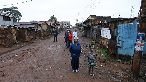 V takýchto podmienkach žijú obyvatelia slumu.
