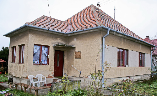 Starosta býval v tomto ošarpanom dome, ktorý mal len prenajatý.