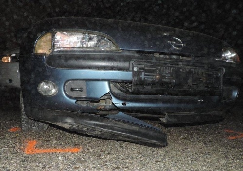 Mladý vodič je podozrivý, že na Kysuciach osobným autom zrazil chodca a z miesta nehody ušiel.