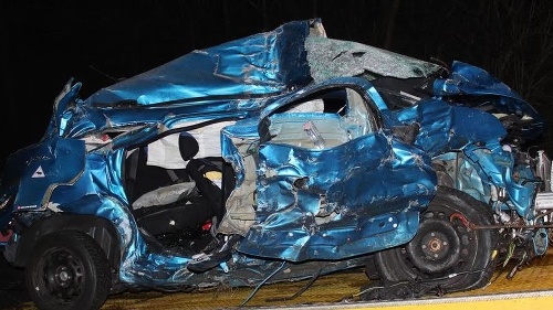 V tomto osobnom aute zahynuli vodič Jan († 36) a spolujazdkyňa Lenka († 33) z Česka.