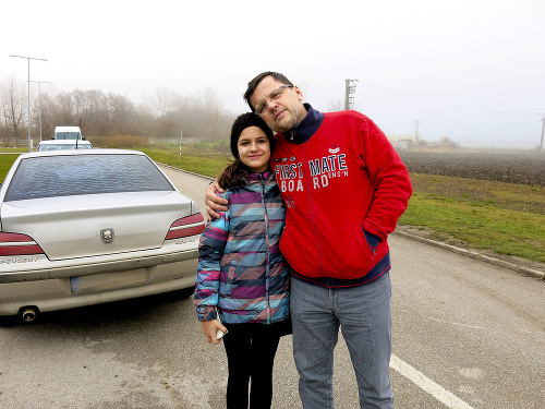 Peter(40) s dcérkou Mirkou(12) sa prišli vykúpať, no zbytočne.