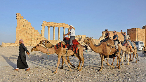 Palmýra, Sýria: Ešte do roku 2011 chodili pamiatky v Palmýre obdivovať turisti z celého sveta. 