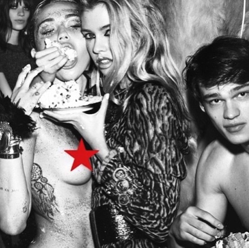 Slovákovi Filipovi robili na fotke spoločnosť škandalózna speváčka Miley a „anjelik“ Stella.