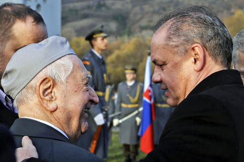 Prezident sa s otcom Srholcom naposledy stretol 17. novembra na Devíne.