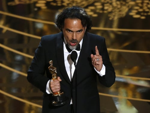 Režisérského Oscara dostal Mexičan Iňárritu za Zmrtvýchvstanie.