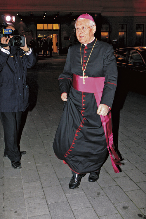 Bývalý arcibiskup Ján Sokol mal s Antóniom vyhrotené vzťahy.