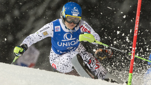 Na snímke slovenská reprezentantka v alpskom lyžovaní Veronika Velez - Zuzulová počas 1. kola nočného slalomu žien Svetového pohára v rakúskom Flachau.