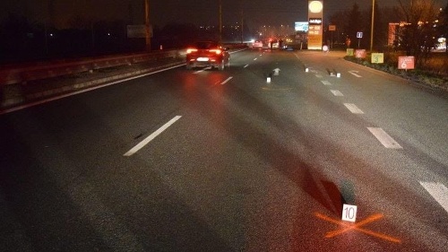 Nehoda, pri ktorej zahynul chodec, sa stala na rýchlostnej ceste R4 v Košiciach.