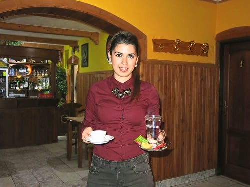 Nikola Turtáková (23), čašnícka