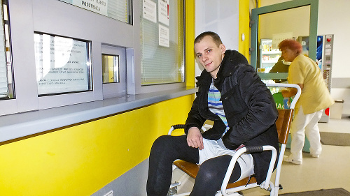 Peter (25) prišiel do Žiliny na urgent so zranením kolena a nevie si predstaviť, ako by riešili vážnejší úraz