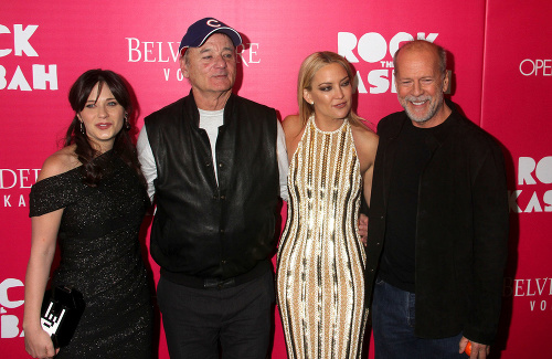 Zľava Zooey Deschanel, Bill Murray, Kate Hudson a Bruce Willis na premiére filmu Rock the Kasbah.