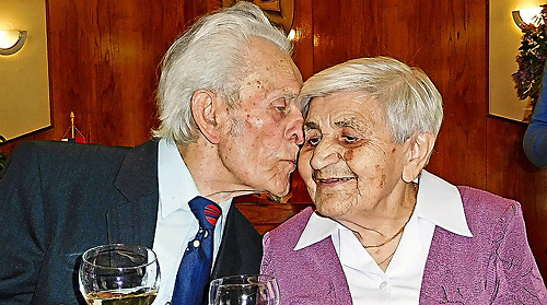 Mária (92) a Štefan (93) z Hliníka nad Hronom,
manželmi: 70 rokov.