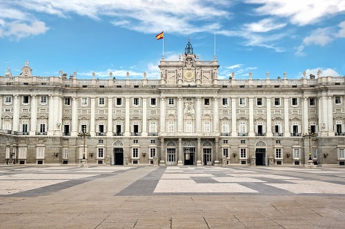 Madrid: Španielsky kráľ má najväčší palác v Európe.