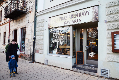 Táto novoveská kaviareň v centre je v hlasovaní na sociálnej sieti treťou najobľúbenejšou na Slovensku a na východe lepšej niet.