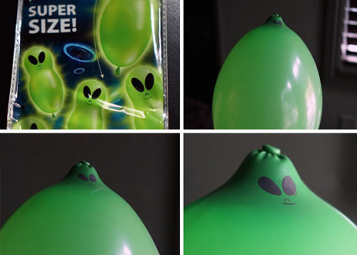 Detské balóny v tvare mimozemšťana.