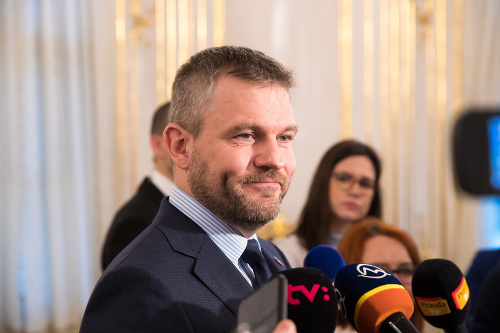 Premiér Peter Pellegrini podpísal výnimku na podanie lieku pre deti trpiace spinálnou svalovou atrofi ou typu 1 na Slovensku. 