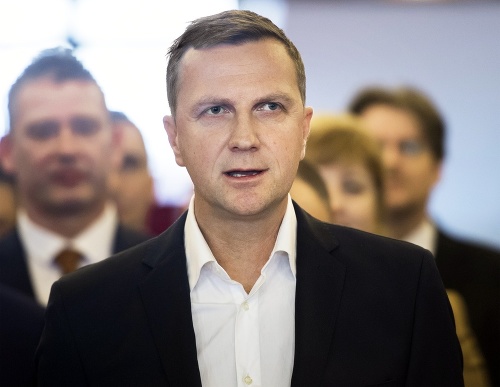 Kučera dostal po novom šieste miesto na kandidátke OĽaNO do februárových volieb.