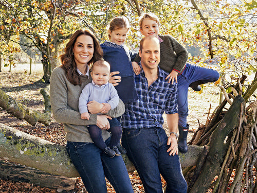Kate s Williamom  a so svojimi  deťmi.